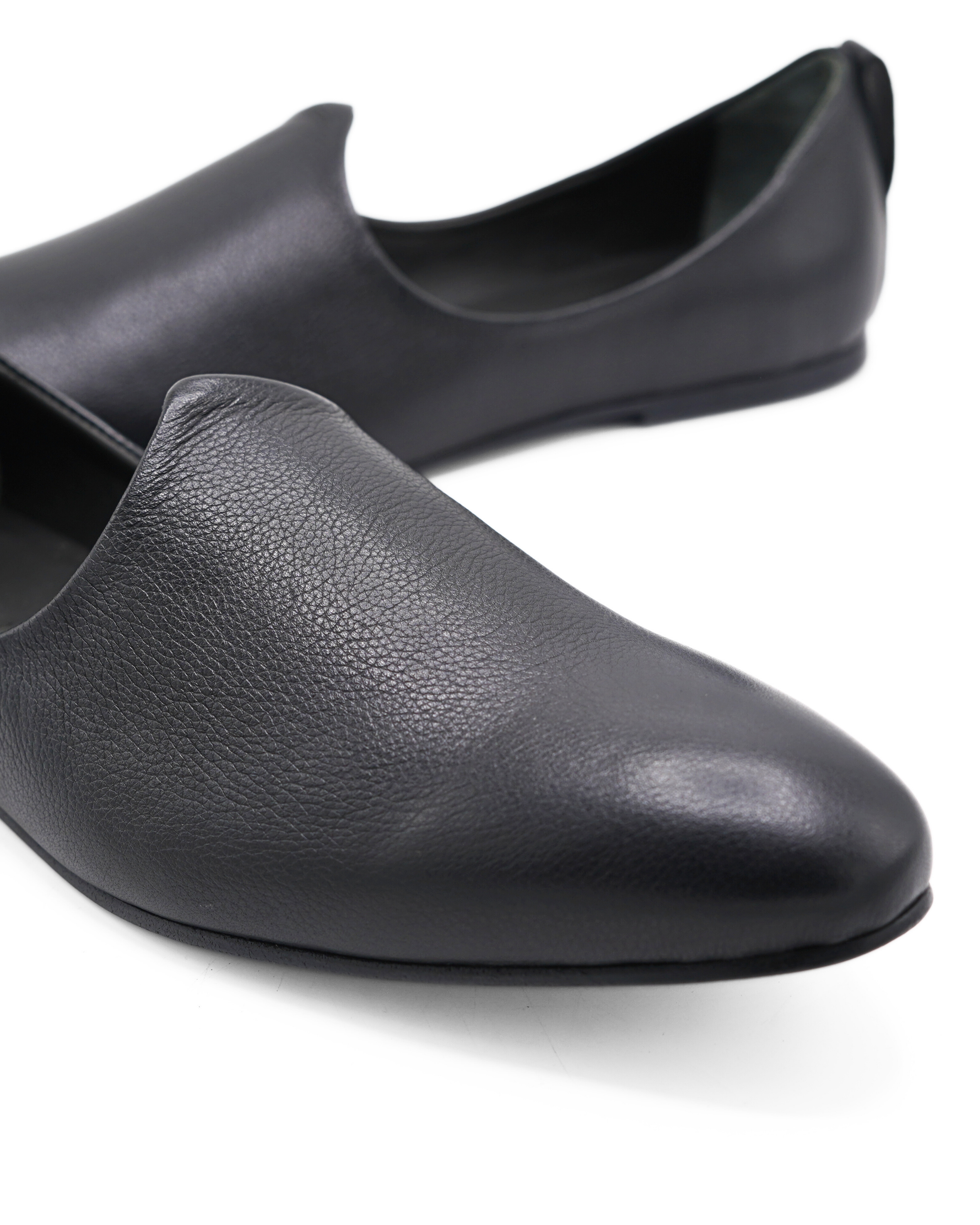Rayasti Khussa Black