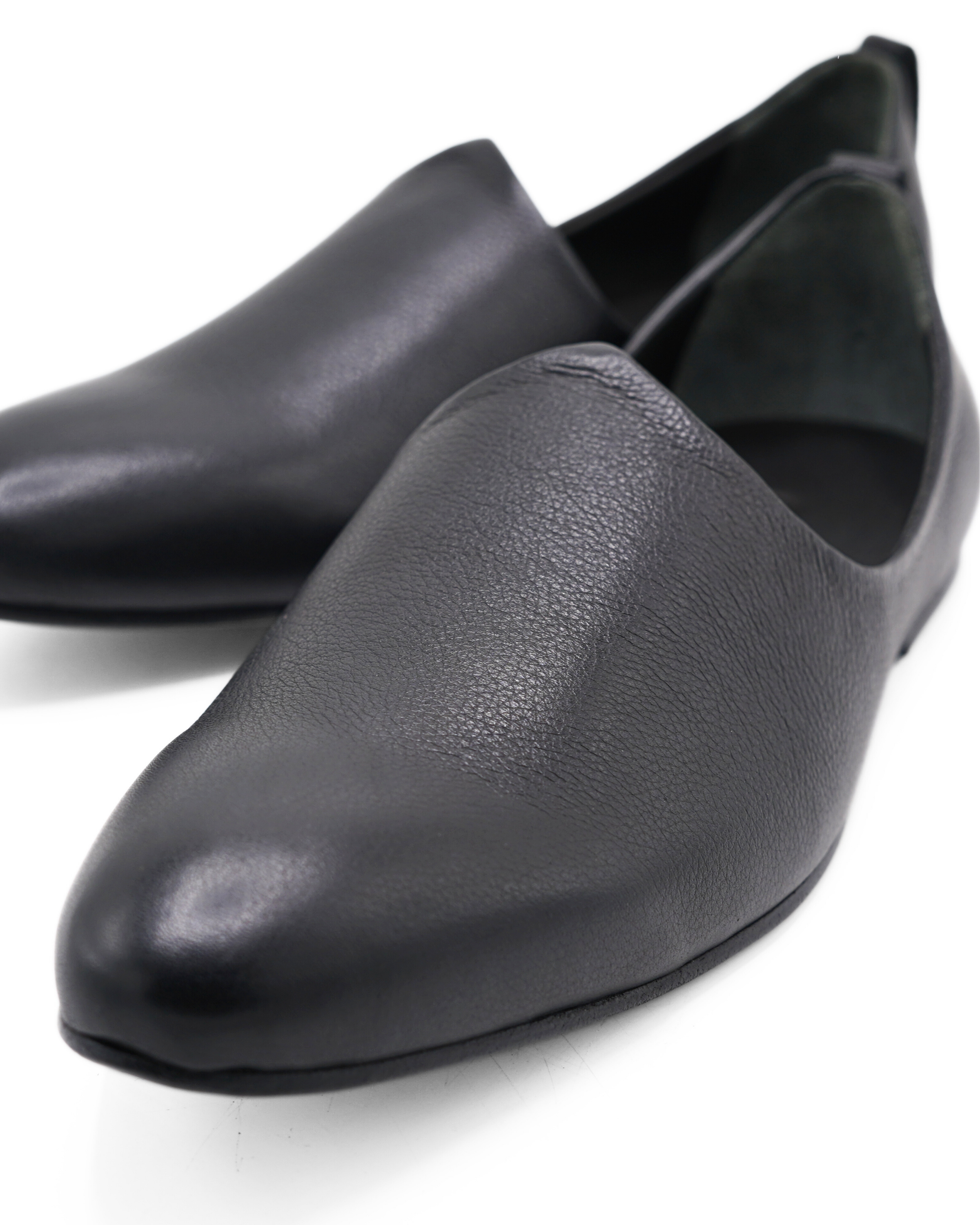Rayasti Khussa Black